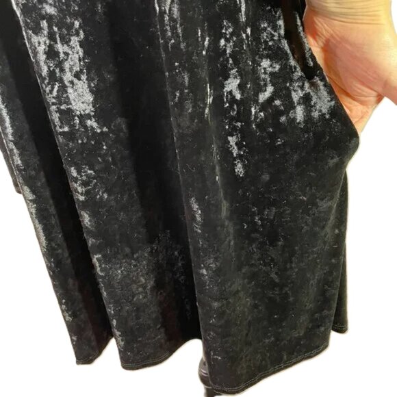 Emetla Black Crushed Velvet Swing Babydoll Dress Back Cutout Size S - Picture 6 of 15